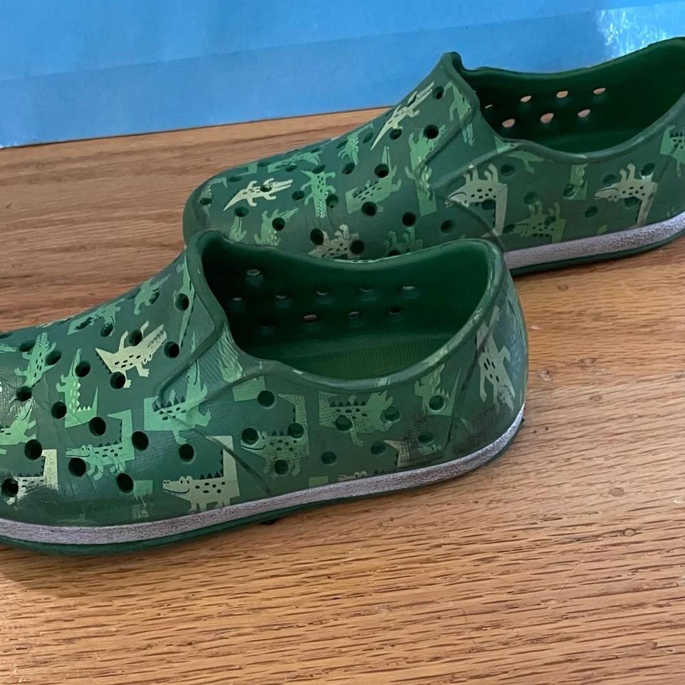 PC Cat & Jack Jese Slip-On Apparel Water Shoes sz 10C